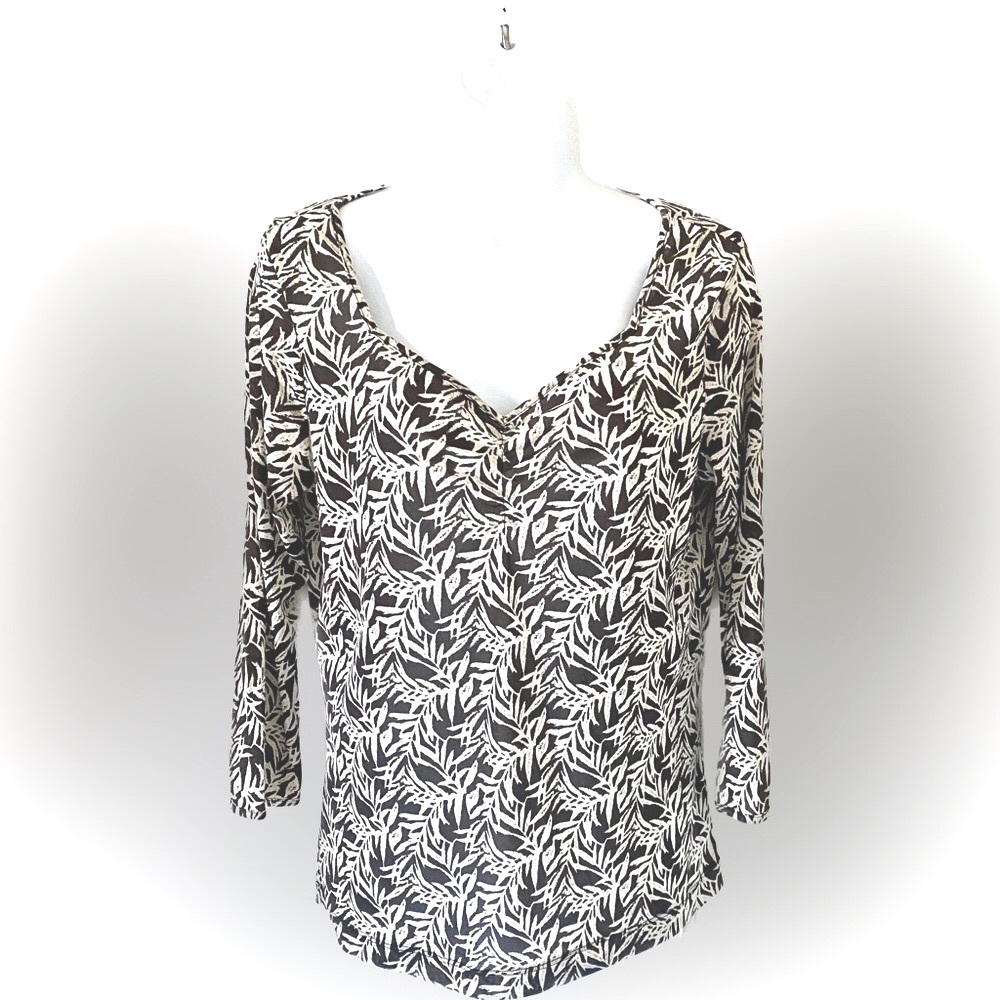 Women’s i.e. V neck Top